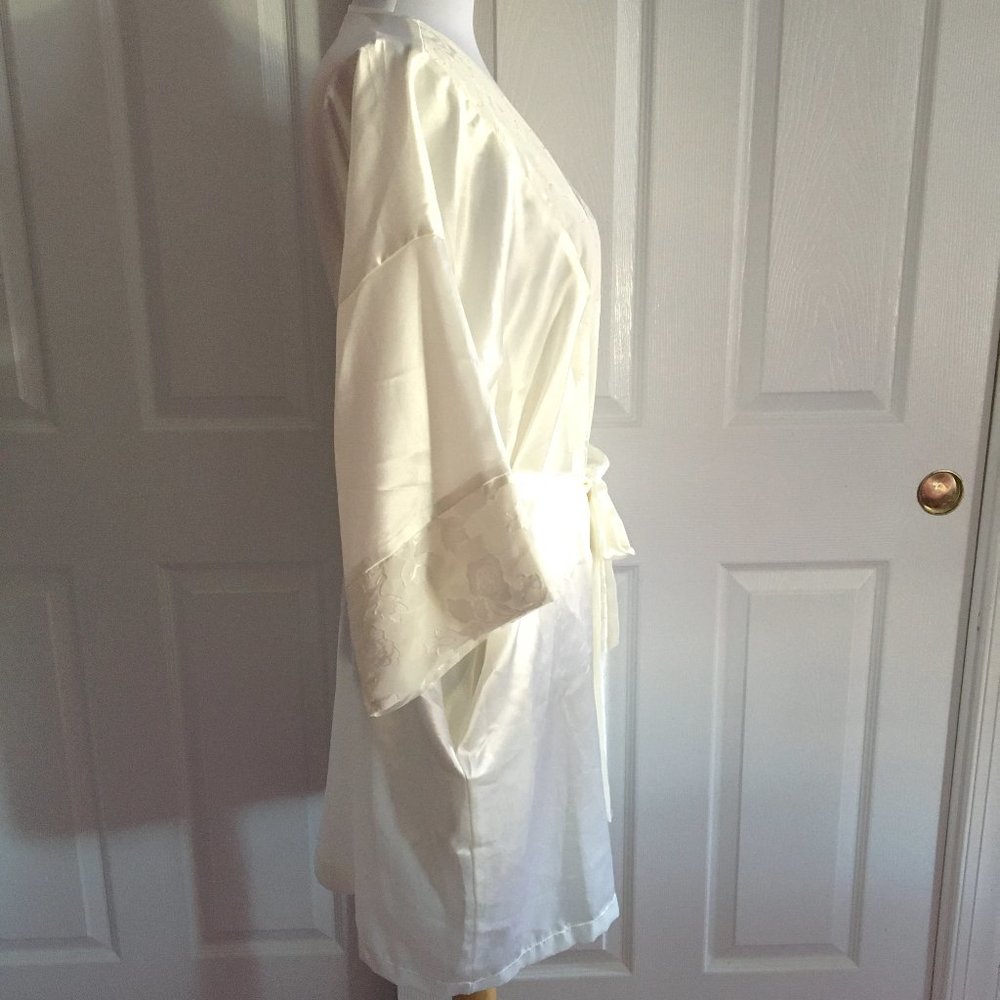 LA Intimates Satin Ivory Robe - Picture 4 of 6